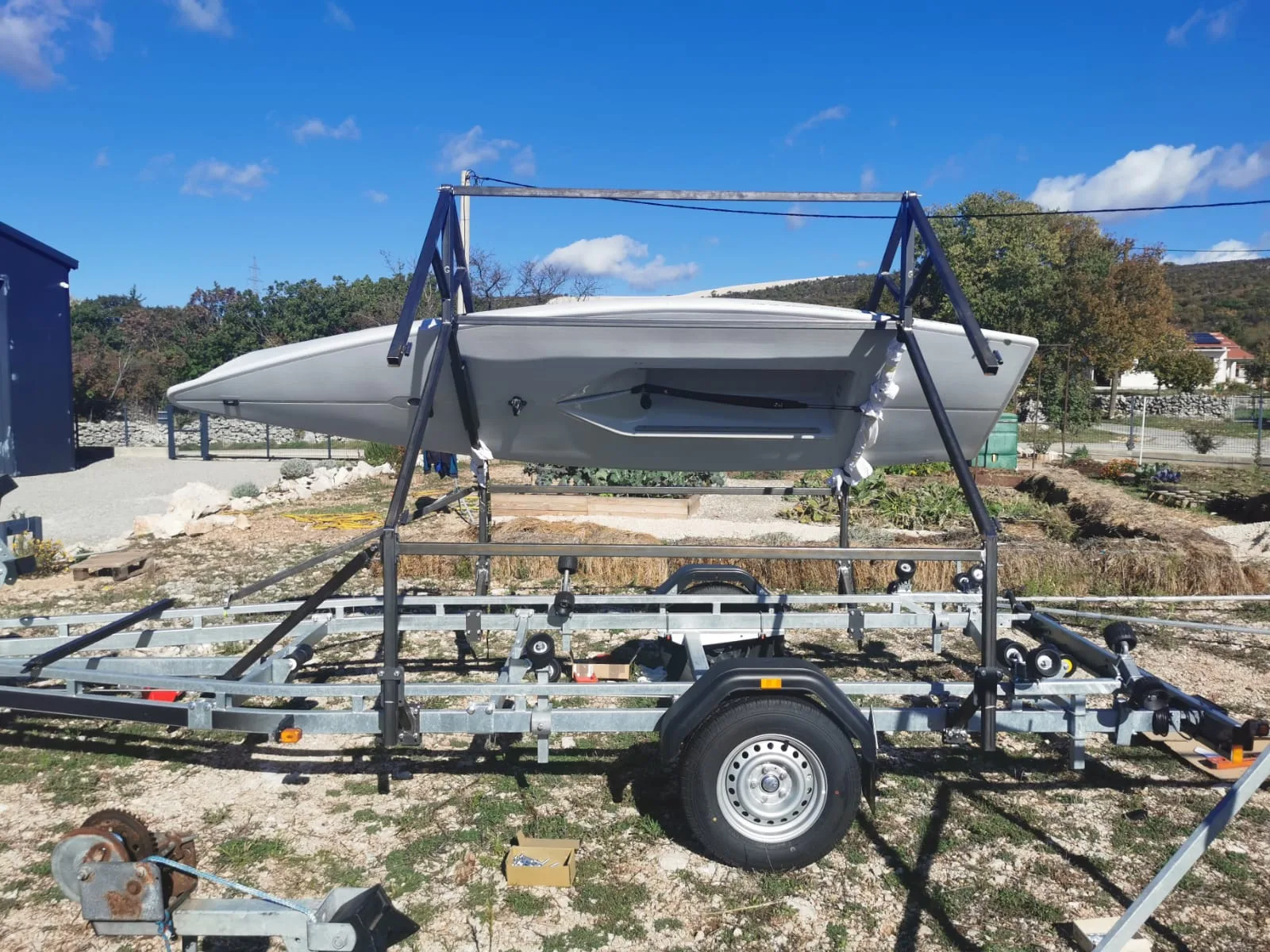 Sistema de Rack Metálico para Transporte de Veleros ILCA / Laser - 3